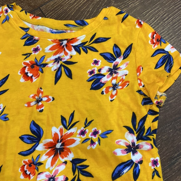 Floral Old Navy Tee - Picture 2 of 2